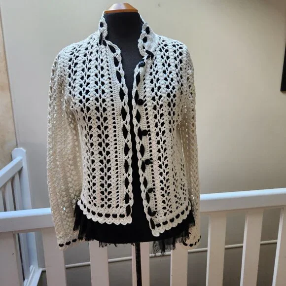 ONE GIRL WHO / Anthropologie Crochet white and black cardigan sweater - Picture 6 of 9